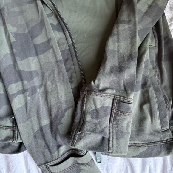 Hooded define jacket - Picture 8 of 8